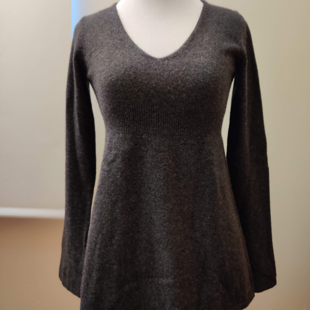 Georgous Cashmere sweater and cardigan set, EUC